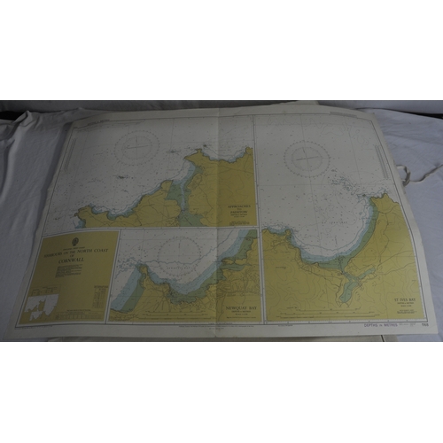 301 - COLLECTION OF MAPS OF SOUTHERN ENGLAND PRINTED IN 1970s, 80s AND 90s