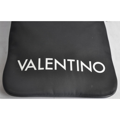 321 - BLACK VALENTINO BAG (A72)