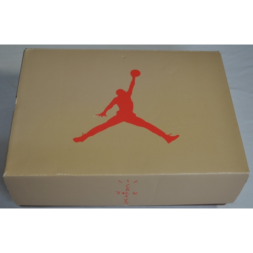 336 - PAIR AIR JORDAN 6 RETRO SP BRITISH KHAKI/BRIGHT CRIMSON SHOES (SIZE UK8/42.5).  POSSIBLY BEEN WORN (... 