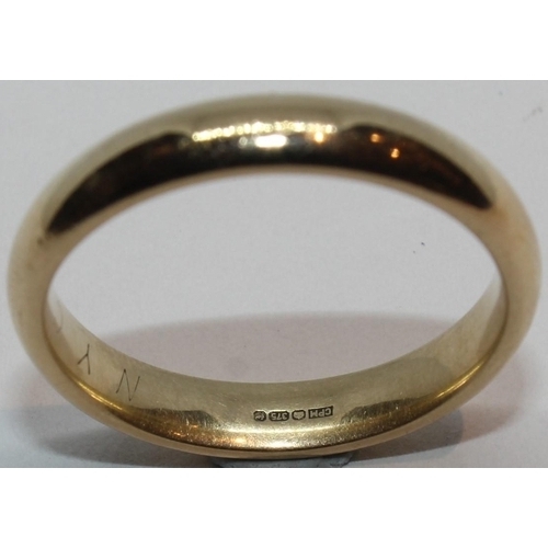 235 - 9ct GOLD WEDDING BAND SIZE U 5.6g (C9)