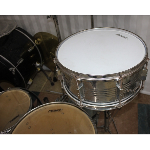 14 - SET OF PEAVEY DRUMS