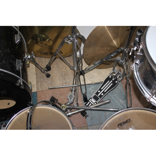 14 - SET OF PEAVEY DRUMS