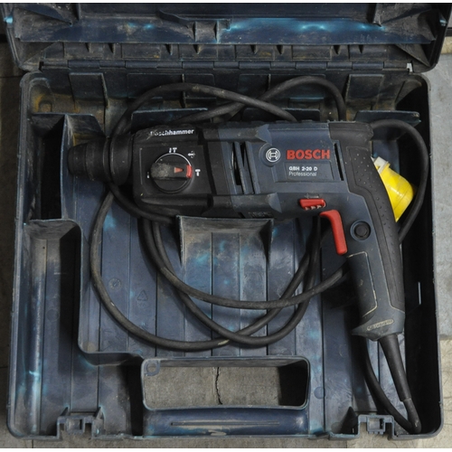 62 - BOSCH GBH 2.20D PROFFESIONAL 110V HAMMER DRILL IN CASE