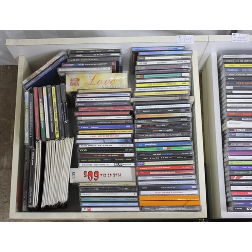 122 - 5 DRAWERS OF COMPACT DISCS