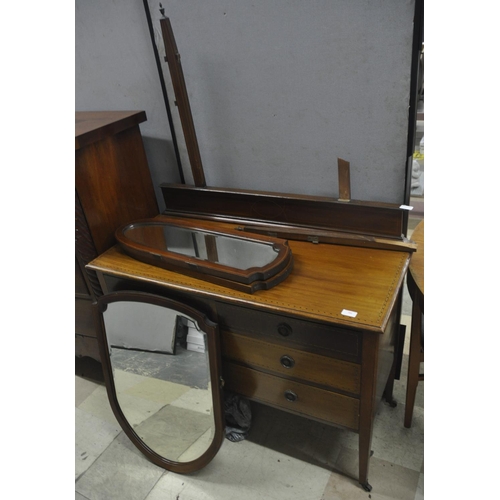 89 - MAHOGANY AND INLAID 4-DRAWER DRESSING TABLE WITH TRIPLE MIRROR - DAMAGED