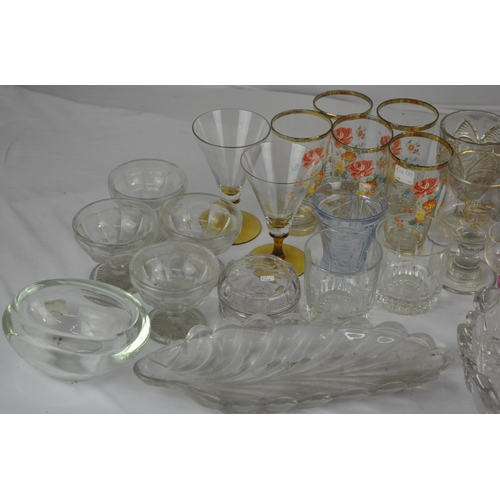 16 - QUANTITY OF GLASSWARE