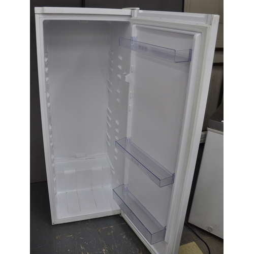 28 - BEKO LARDER FRIDGE - NO SHELVES