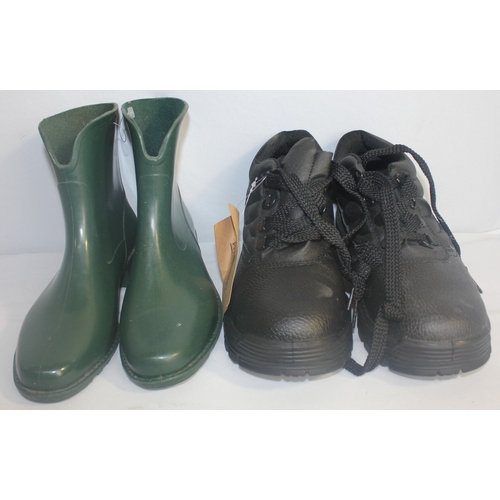 62 - BUNDLES OF NEW WORK CLOTHES, PAIR WORK BOOTS SIZE UK3 AND ANKLE WELLINGTON BOOTS SIZE 3.5