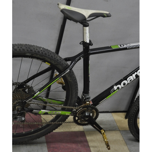 130 - BOARDMAN TXC 650B 20 SPEED MOUNTAIN BIKE WITH DISC BRAKES AND FRONT SUSPENSION