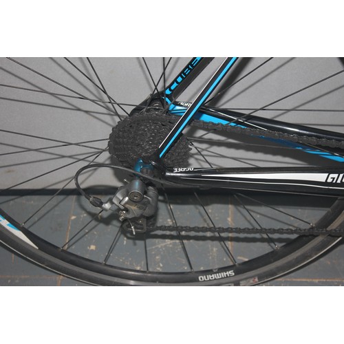 153 - CUBE AGREE GTC 20 SPEED RACING BIKE 56CM FROM PEDAL  TO SEAT POST - COMES WITH HELMET, PUMP, BR... 