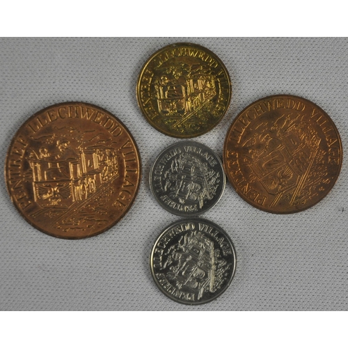 197 - SET OF ISLE OF MAN MILLENNIUM CROWNS, ROYAL MINT MILLENIUM COIN, 5 