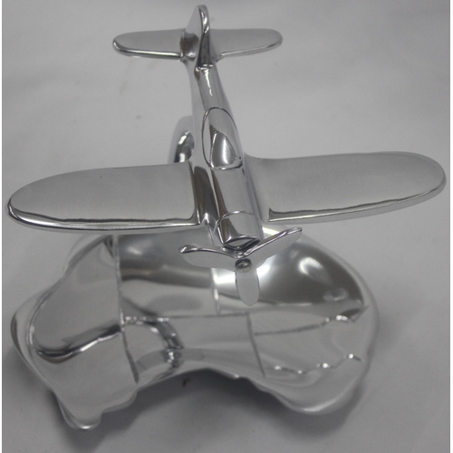 21 - POLISHED ALUMINIUM PLANE AND MAP (17cm x 13cm)