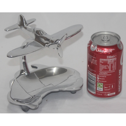 21 - POLISHED ALUMINIUM PLANE AND MAP (17cm x 13cm)