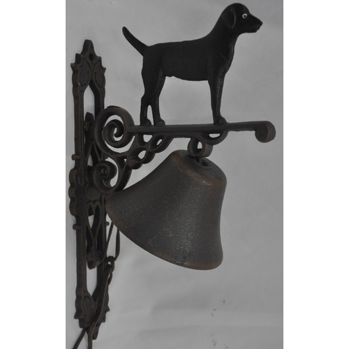 60 - STAND BLACK DOG BELL