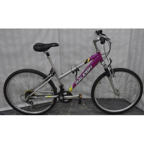 61 - 2 RALEIGH LADIES' BIKES - RAVE AND ZENITH