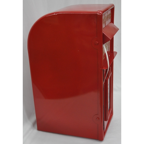 141 - PRESSED STEEL ELIZABETH II POST BOX WITH KEY