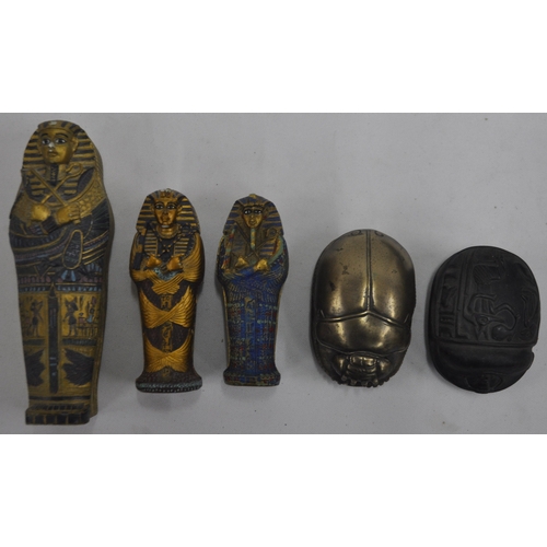 257 - VARIOUS EGYPTIAN THEME COLLECTABLES