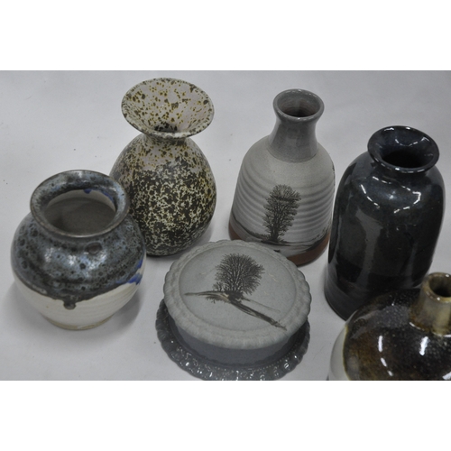 259 - VARIOUS ITEMS OF STUDIO POTTERY