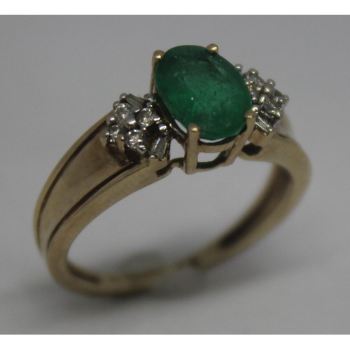 310 - 9ct GOLD EMERALD AND DIAMOND RING 2.8g SIZE L