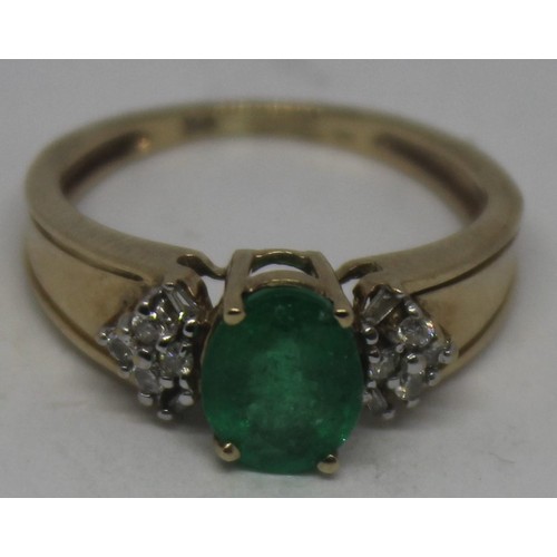 310 - 9ct GOLD EMERALD AND DIAMOND RING 2.8g SIZE L