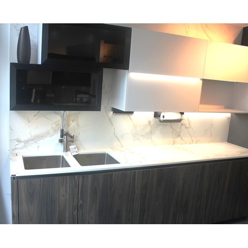 1 - FITTED KITCHEN DISPLAY WITH BLAUPUNKT DISHWASHER, DOUBLE SINK, MIXER TAPS, WORKTOP, WALL AND BASE CU... 