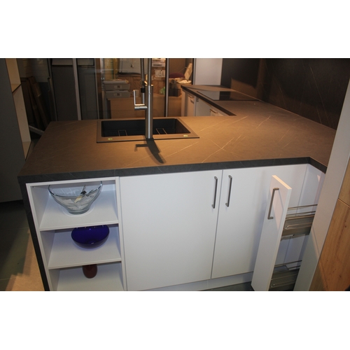 6 - FITTED CORNER KITCHEN DISPLAY WITH NEFF INDUCTION HOB, SINK WITH MIXER TAPS, NEFF EXTRACTION HOOD, B... 