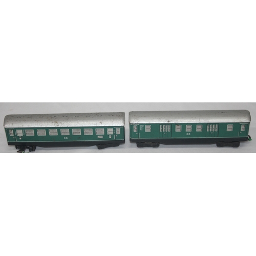 53 - 3 TINPLATE MODEL RAILWAY CARRIAGES