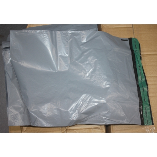 67 - 5 BOXES OF POLYTHENE MAILER BAGS 300 x 400