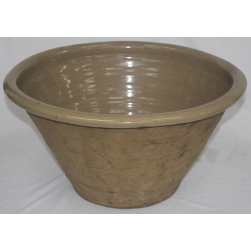 86 - LARGE EARTHENWARE BOWL AND VARIOUS EARTHENWARE BOTTLES