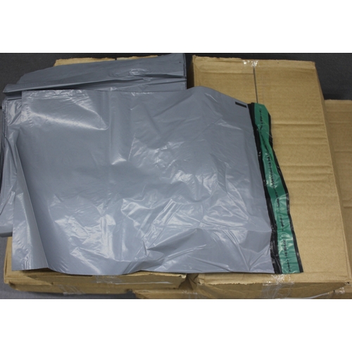 95 - 5 BOXES OF POLYTHENE MAILER BAGS 300 x 400