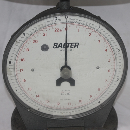 142 - SLATER MODEL 250 SCALES