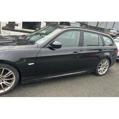 103 - BMW SERIES 3 2 M CLASS TOURING SPORT REGISTRATION NUMBER - LB11 DVY 

1995cc
DIESEL
BLACK 
MANUAL 
6... 