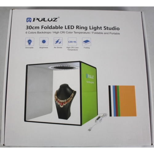 170 - 4 PULUZ 30cm FOLDABLE LED RING LIGHT STUDIOS