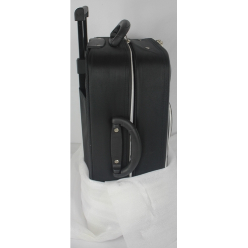 208 - DRAKES PRIDE WHEELED SUITCASE