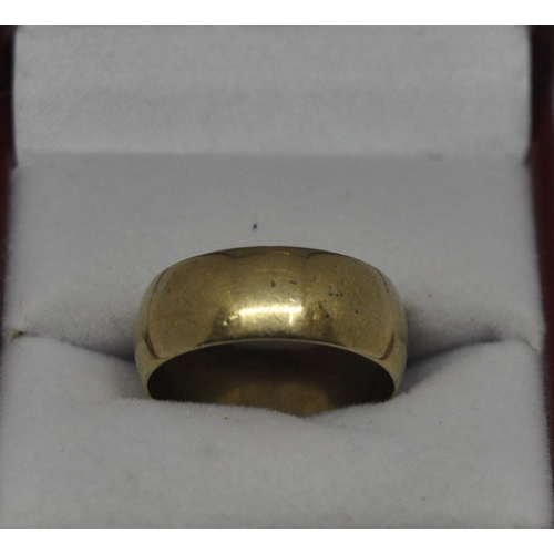 249 - VINTAGE FULLY HALLMARKED 9CT GOLD 'D' FACED BAND SIZE S (4.7g)