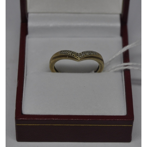 264 - FULLY HALLMARKED 9CT GOLD DIAMOND SET 'WISHBONE' RING. 2.5G