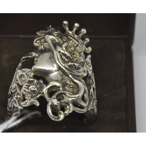 270 - VINTAGE 'ART NOUVEAU' DESIGN STERLING RING SIZE X (11.8G)