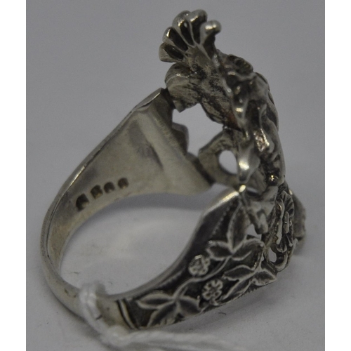 270 - VINTAGE 'ART NOUVEAU' DESIGN STERLING RING SIZE X (11.8G)