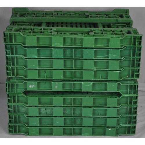 59 - 10 FOLDABLE CRATES