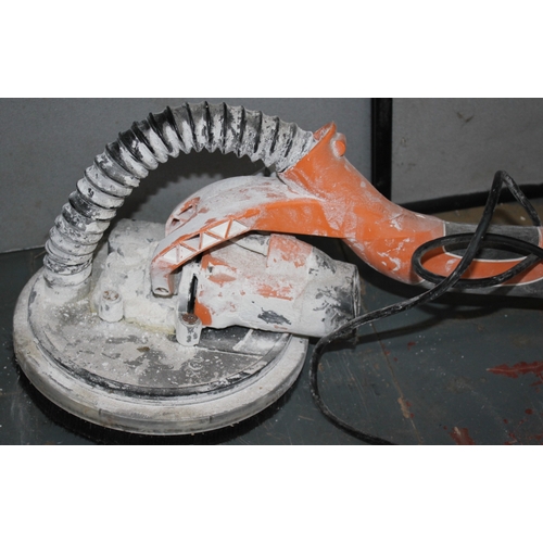 75 - EVOLUTION TELESCOPIC DRYWALL SANDER