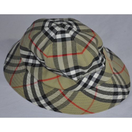 179 - BURBERRY HAT