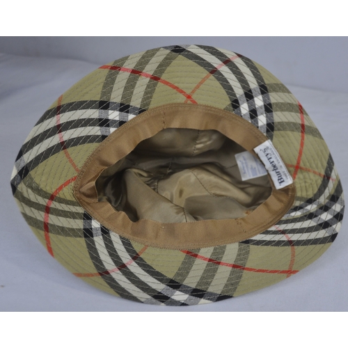 179 - BURBERRY HAT