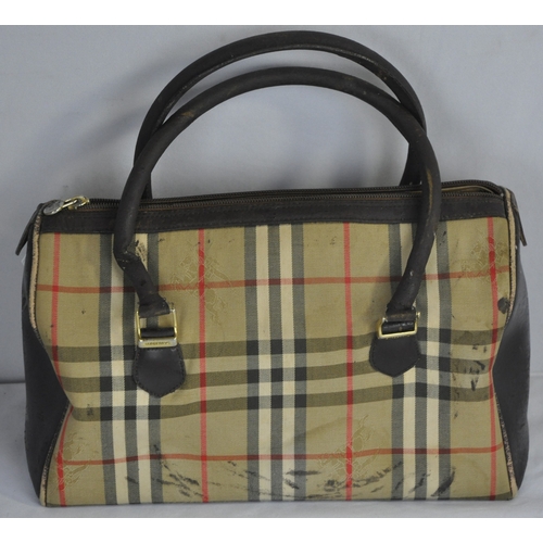 178 - VINTAGE BURBERRY HANDBAG