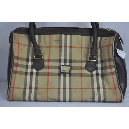 178 - VINTAGE BURBERRY HANDBAG