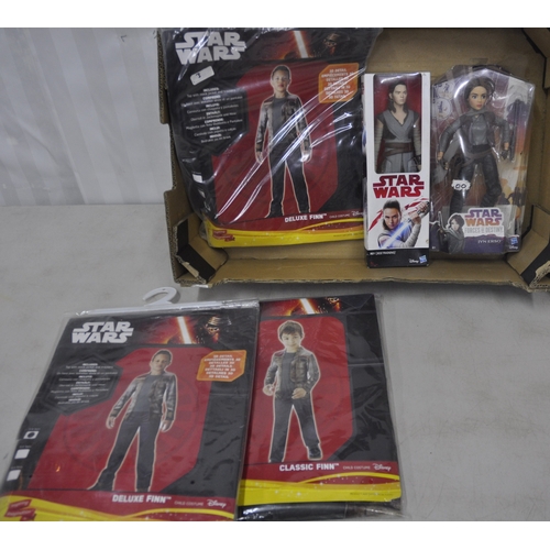 36 - FANCY DRESS COSTUMES AND 2 STAR WARS FIGURES