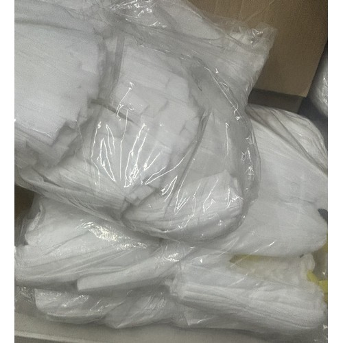 98 - LARGE QUANTITY OF MOP HEADS