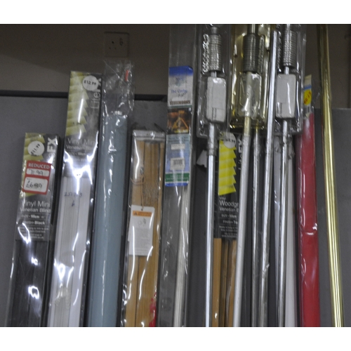 104 - VARIOUS CURTAIN POLES AND WINDOW BLINDS