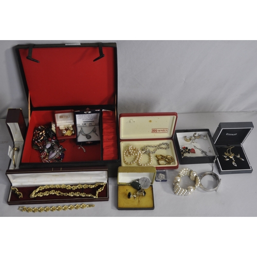 404 - SMALL BOX OF COSTUME JEWELLERY INCLUDING CULTURED PEARLS