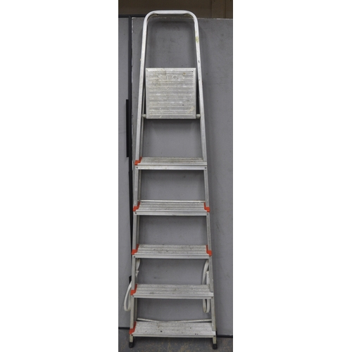 44 - 2 ALUMINIUM STEP LADDERS