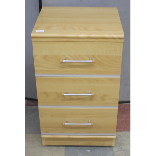 50 - 2 x ALSTONS 3 DRAWER WOODGRAIN BEDSIDE CHESTS